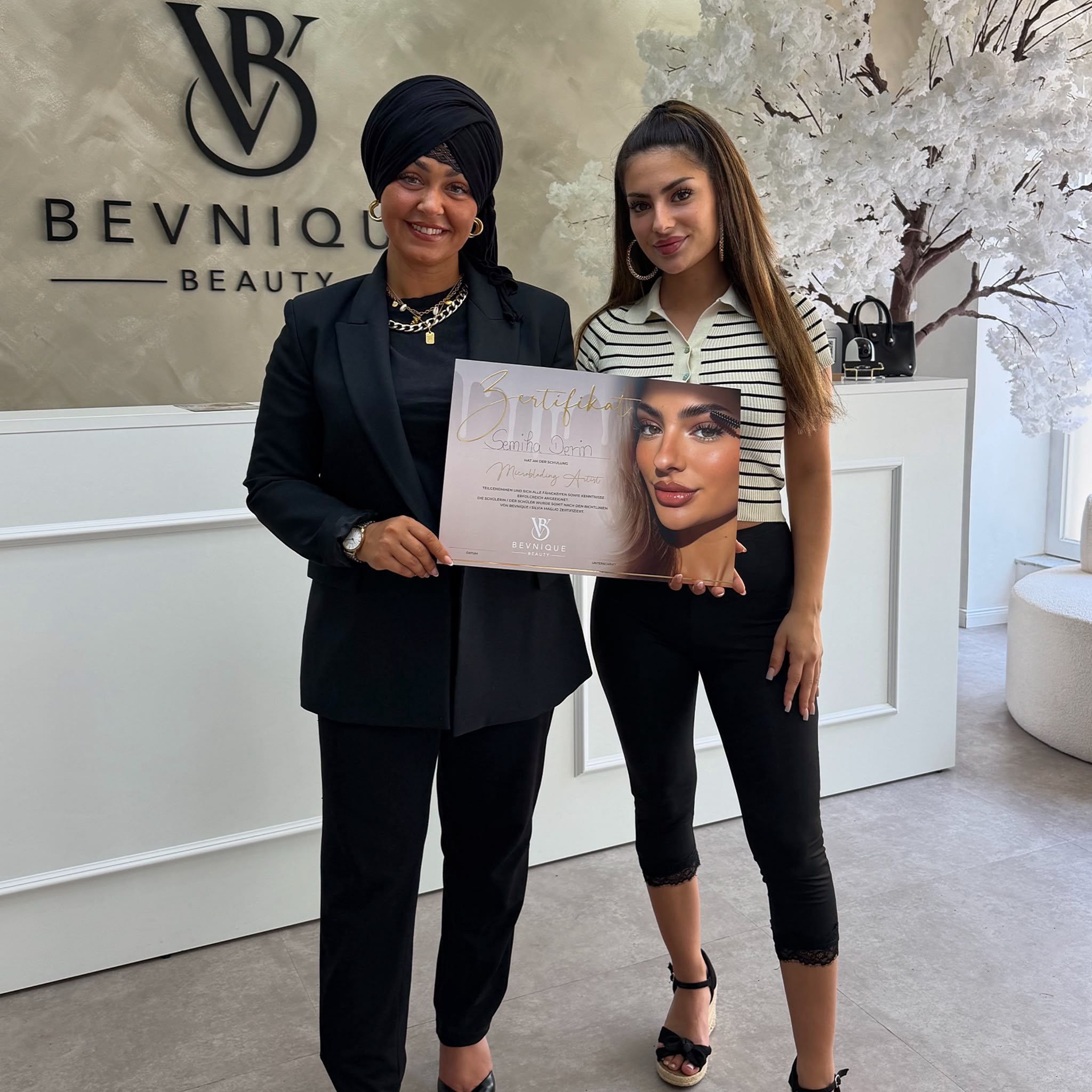 Schulungen – Bevnique Beauty